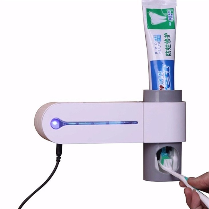 Držalo za sanitizator zobne ščetke z razpršilnikom zobne paste